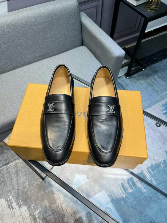 Picture of Louis Vuitton Shoes _SKULVsz38-45mnf051614293